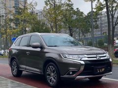 17年三菱歐藍德2.4四驅(qū)7座豪華版